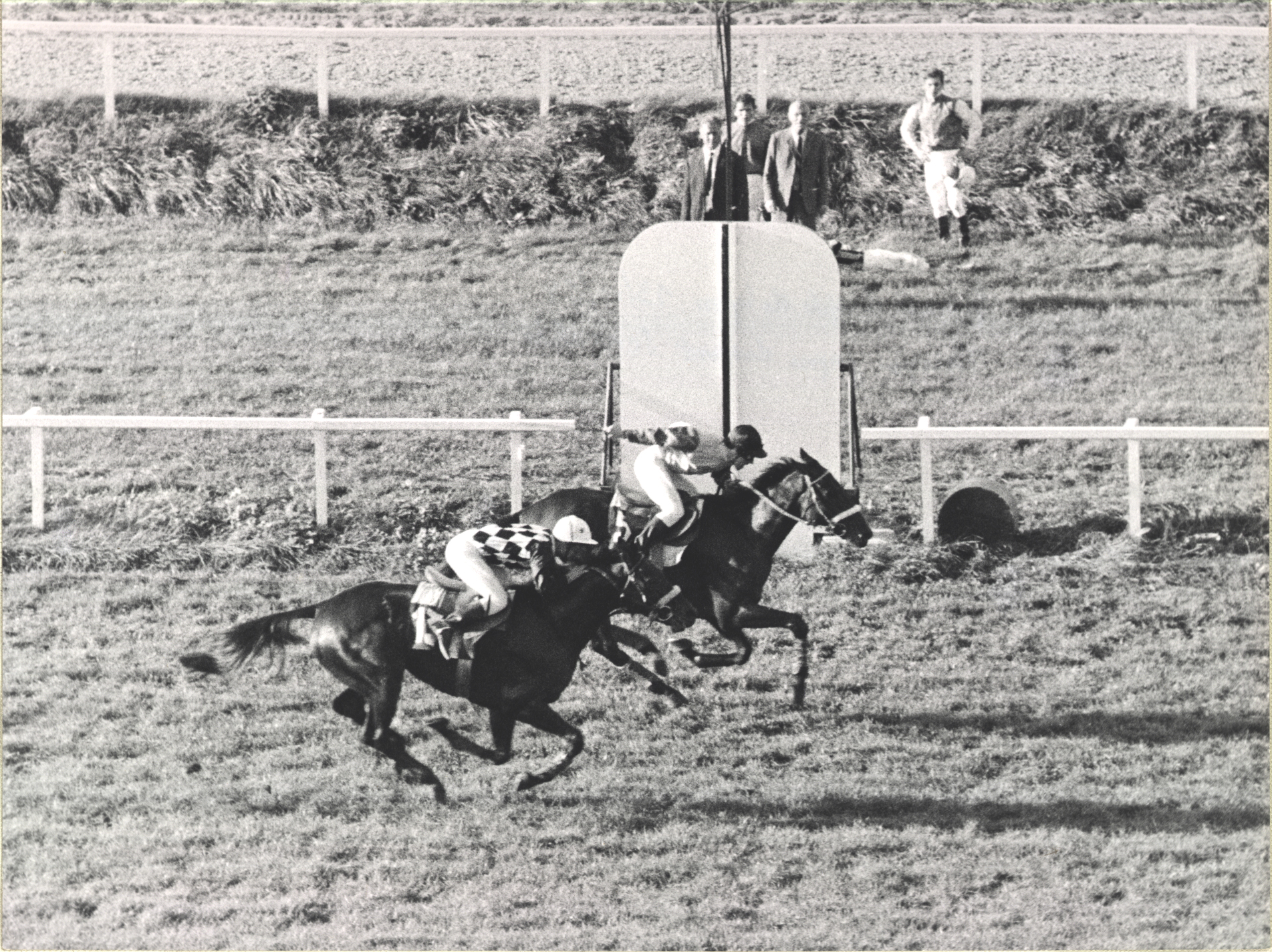 Grand Steeple-Chase à l'hippodrome de Bron Parilly le 13 octobre 1968