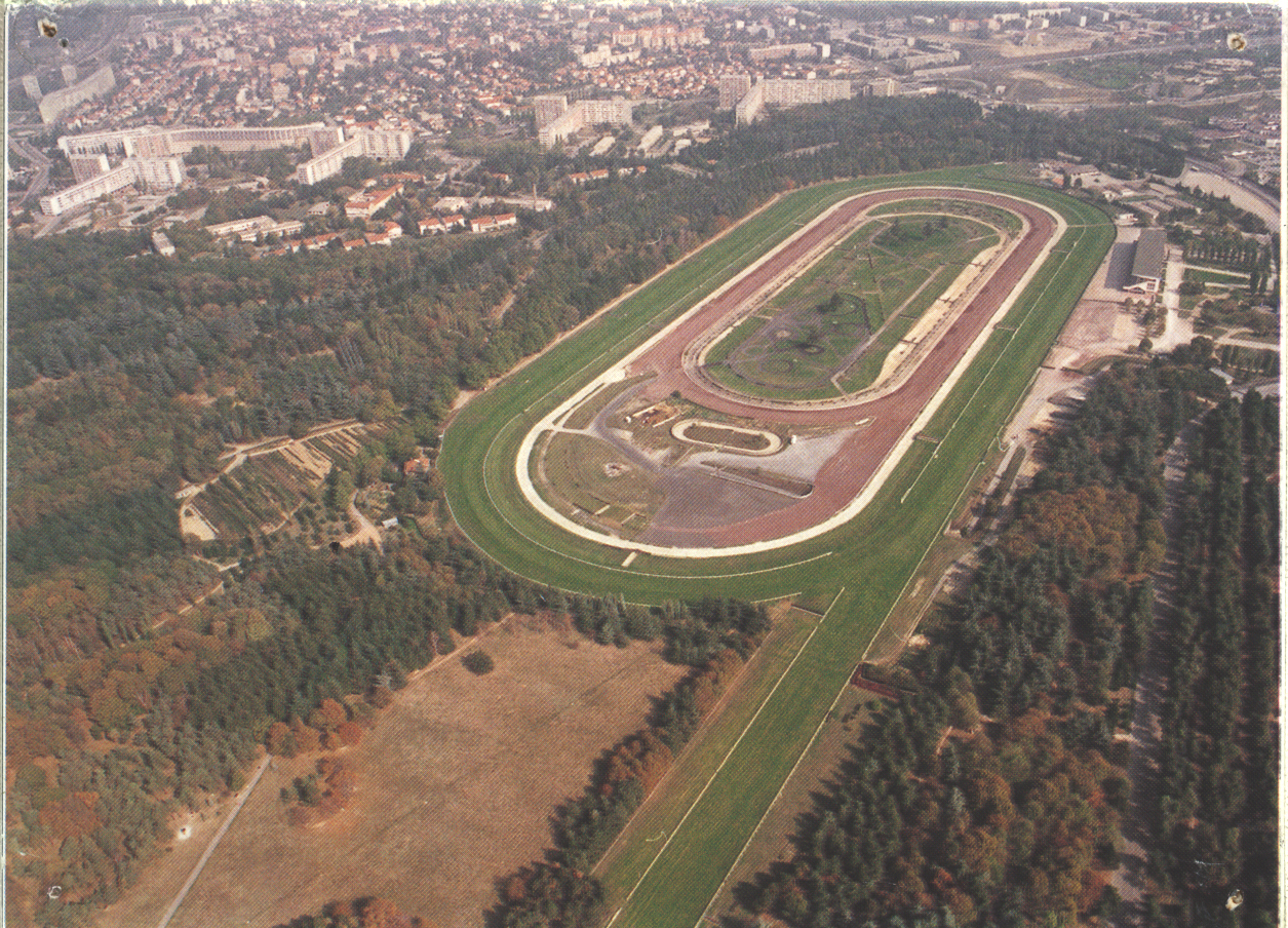 Vue aérienne de l'hippodrome 