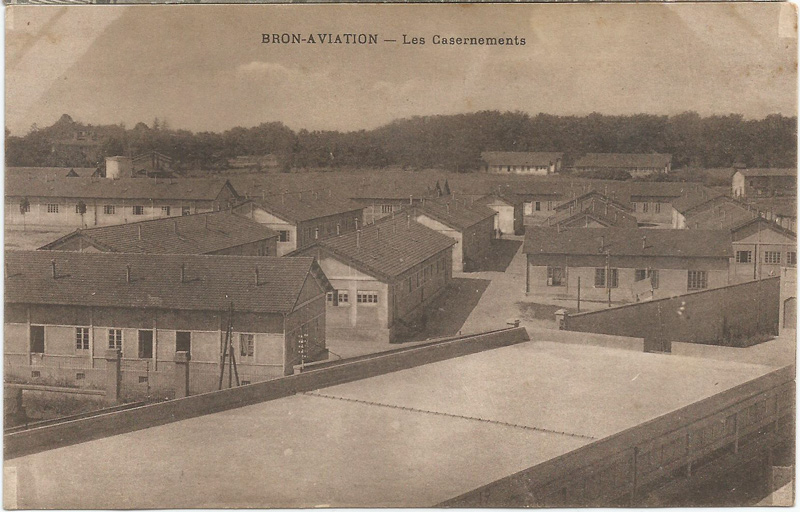  Vue générale des baraquements de l'aéroport de Bron, vers 1920