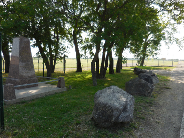 Le monument à Gaston Caudron