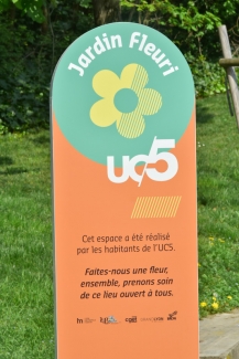 Panneau jardin fleuri de l'UC5
