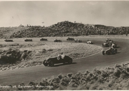 Une course automobile aux Pays-Bas en 1953