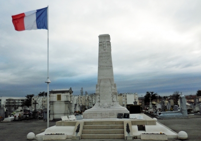 Le monument aux morts de Bron